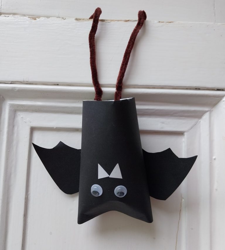 Halloween Bat Craft at Farnham Library